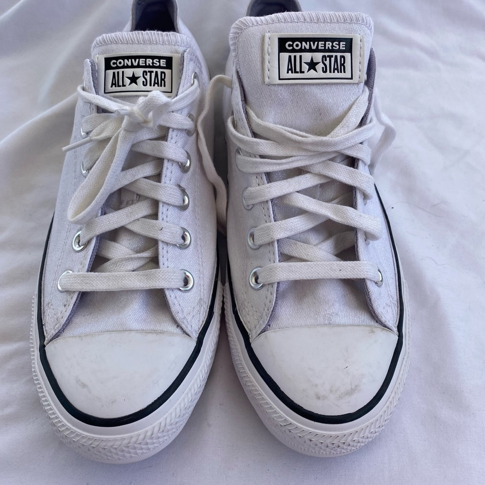 NWOT Converse Sparkling White Low Cut Chuck Taylor All Star Lace-Up Sneakers
